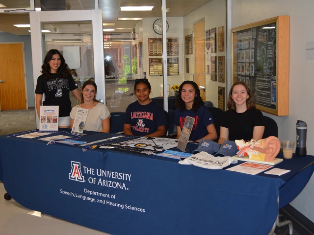 photo of SLHS students at the club table 